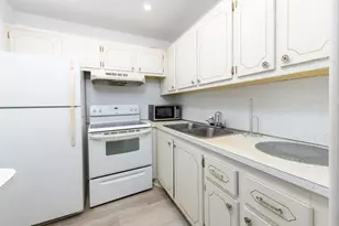 99 Sussex E, West Palm Beach, FL 33417 - Photo 8