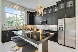 132 SE Via Tirso, Port Saint Lucie, FL 34952 - Photo 2