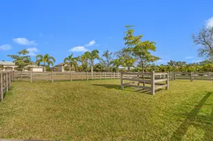 16219 Hollow Tree Ln, Wellington, FL 33470 - Photo 28