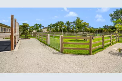 16219 Hollow Tree Lane, Wellington, FL 33470 - Photo 18