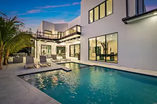 706 Lakeside Cir, North Palm Beach, FL 33408 - Photo 4