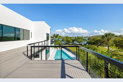 706 Lakeside Circle, North Palm Beach, FL 33408 - Photo 16