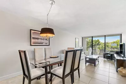 1830 Embassy Drive #401, West Palm Beach, FL 33401 - Photo 6