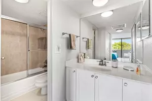 1830 Embassy Dr, West Palm Beach, FL 33401 - Photo 22