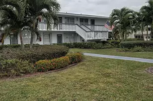 302 Markham N, Deerfield Beach, FL 33442 - Photo 4