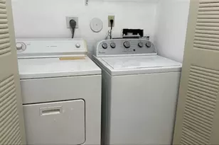 2593 NE 15th St, Pompano Beach, FL 33062 - Photo 10