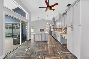 2800 SW Montego Terrace, Stuart, FL 34997 - Photo 10