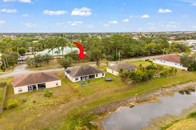 1401 SW Bougainvillea Avenue, Port Saint Lucie, FL 34953 - Photo 4