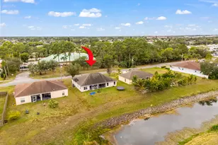 1401 SW Bougainvillea Ave, Port Saint Lucie, FL 34953 - Photo 4