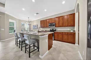 8121 SW Marin Dr, Stuart, FL 34997 - Photo 12