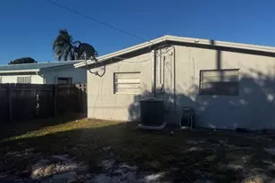 3401 Evergreen, Palm Springs, FL 33461 - Photo 2