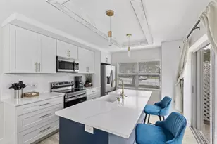 2842 SW Lakemont Pl, Palm City, FL 34990 - Photo 8