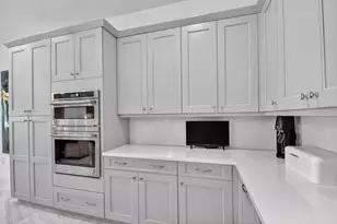 3089 Bellflower Cir, West Palm Beach, FL 33401 - Photo 10