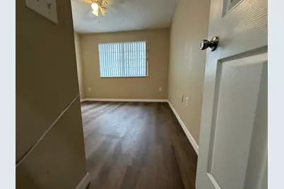 4197 N Haverhill Road #215, West Palm Beach, FL 33417 - Photo 10