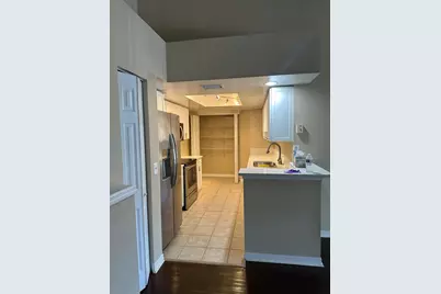 4197 N Haverhill Road #215, West Palm Beach, FL 33417 - Photo 8