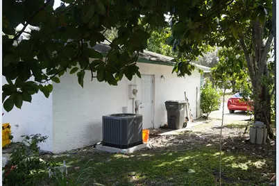 5805 NW Bosque Lane NW, West Palm Beach, FL 33415 - Photo 8