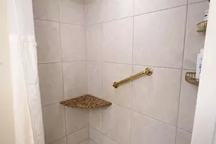 20 Colonial Club Dr, Boynton Beach, FL 33435 - Photo 12