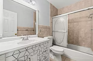 200 SW 7th St, Boca Raton, FL 33432 - Photo 24