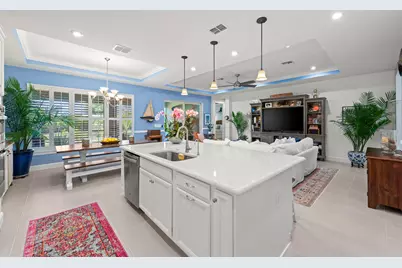 10009 SW Coral Tree Circle, Port Saint Lucie, FL 34987 - Photo 8