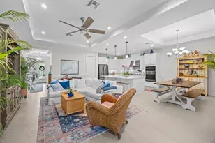 10009 SW Coral Tree Cir, Port Saint Lucie, FL 34987 - Photo 2