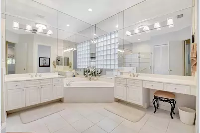 4022 Manchester Lake Drive, Lake Worth, FL 33449 - Photo 20