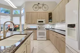 4022 Manchester Lake Dr, Lake Worth, FL 33449 - Photo 10
