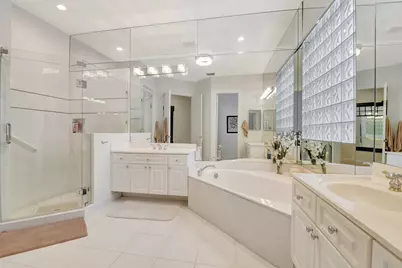 4022 Manchester Lake Drive, Lake Worth, FL 33449 - Photo 26