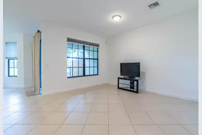 10283 Wellington Parc Drive, Wellington, FL 33449 - Photo 8