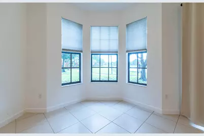 10283 Wellington Parc Drive, Wellington, FL 33449 - Photo 12