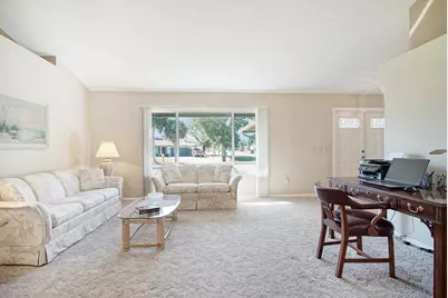 121 SE Lakehurst Drive, Port Saint Lucie, FL 34983 - Photo 6