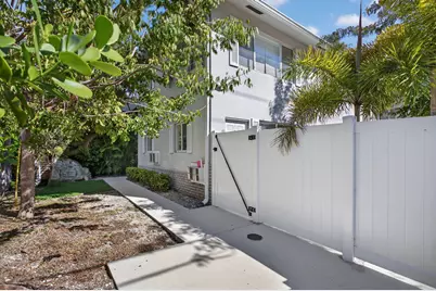 825 NE 6th Street #1-7, Fort Lauderdale, FL 33304 - Photo 10