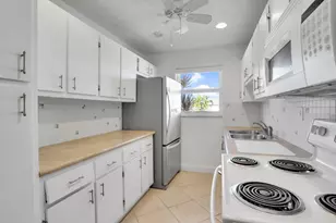 250 High Point Ct, Boynton Beach, FL 33435 - Photo 10