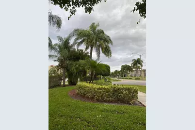 3755 Via Poinciana #203, Lake Worth, FL 33467 - Photo 20