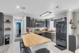 542 SE Faith Terrace, Port Saint Lucie, FL 34983 - Photo 4