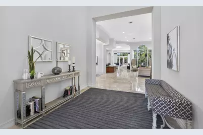 120 Via Mariposa, Palm Beach Gardens, FL 33418 - Photo 6