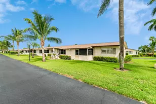 2893 Crosley Dr W, West Palm Beach, FL 33415 - Photo 16