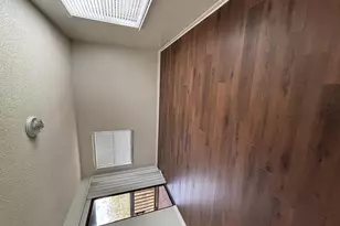 510 Lakeview Dr E, Royal Palm Beach, FL 33411 - Photo 4