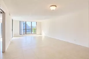 5250 Woodland Lakes Dr, Palm Beach Gardens, FL 33418 - Photo 6