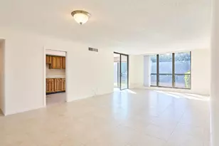 5250 Woodland Lakes Dr, Palm Beach Gardens, FL 33418 - Photo 8