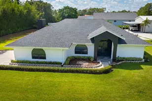 16966 91st Pl N, The Acreage, FL 33470 - Photo 2