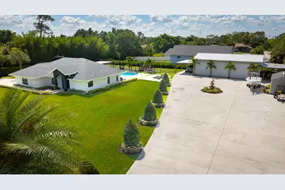 16966 91st Place N, The Acreage, FL 33470 - Photo 2