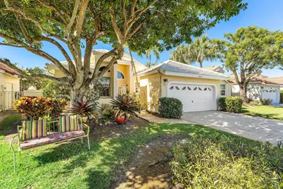 13853 Palm Grove Place, Palm Beach Gardens, FL 33418 - Photo 2