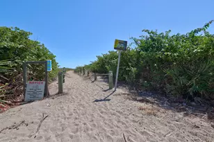 1002 Mariner Bay Blvd, Fort Pierce, FL 34949 - Photo 8