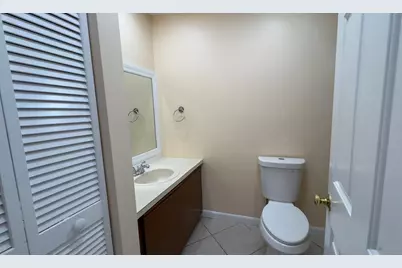 1581 Woodbridge Lakes Circle, West Palm Beach, FL 33406 - Photo 14