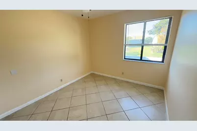 1581 Woodbridge Lakes Circle, West Palm Beach, FL 33406 - Photo 18