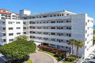 33 Ocean Ave, West Palm Beach, FL 33404 - Photo 2