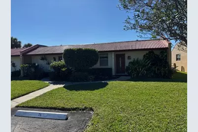 104 Lake Barbara Drive, West Palm Beach, FL 33411 - Photo 2