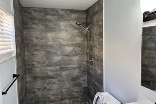 104 Lake Barbara Dr, West Palm Beach, FL 33411 - Photo 12