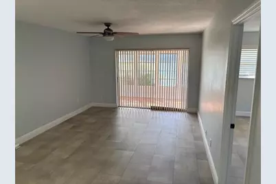 104 Lake Barbara Drive, West Palm Beach, FL 33411 - Photo 12