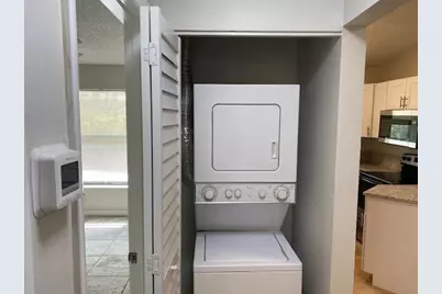 6194 Seven Springs Boulevard, Greenacres, FL 33463 - Photo 10